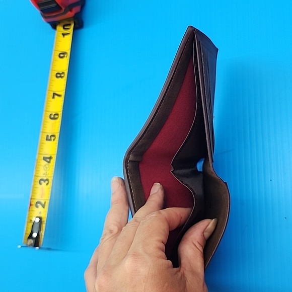 Leather bifold arkansas razorback wallet - Picture 4 of 4